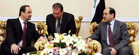 Jan Kohout (vlevo) a irácký ministr zahranií Núri Málikí (vpravo)